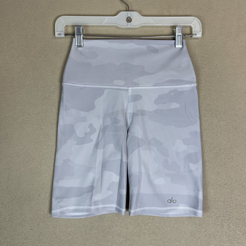 ALO Short Womens XS Multicolor Camo 7" Biker Workout Performance Stretch Shorts